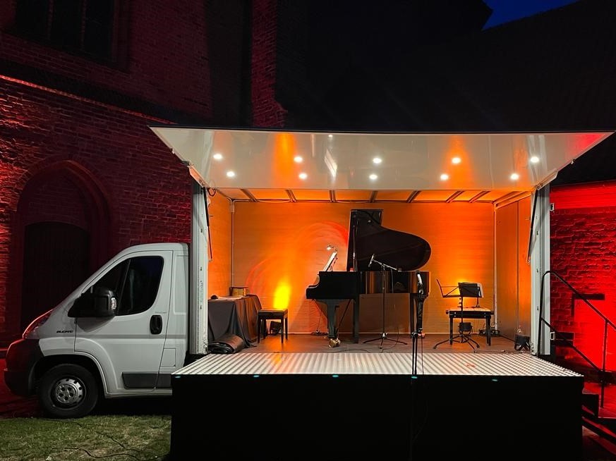 "Ein Vollmondkonzert" mit Clemens Wiencke und dem Flügelmobi