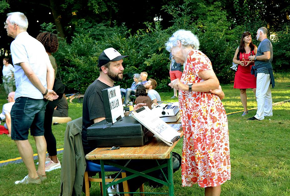 Slam Poetry Live Schreibmaschinen Poesie AndiSubstanz