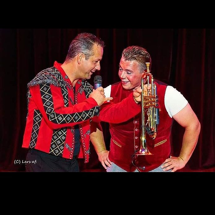 ZIRKUS FRANK Mit Abstand der beste Zirkus! 1,5m Abstand