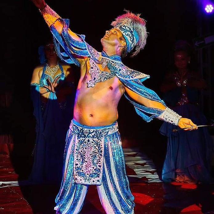 ZIRKUS FRANK Mit Abstand der beste Zirkus! 1,5m Abstand