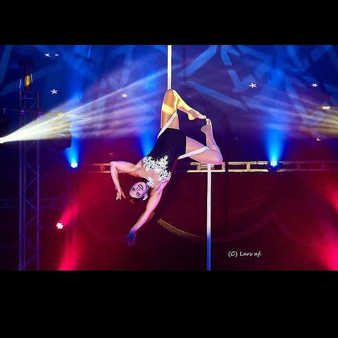 ZIRKUS FRANK Mit Abstand der beste Zirkus! 1,5m Abstand