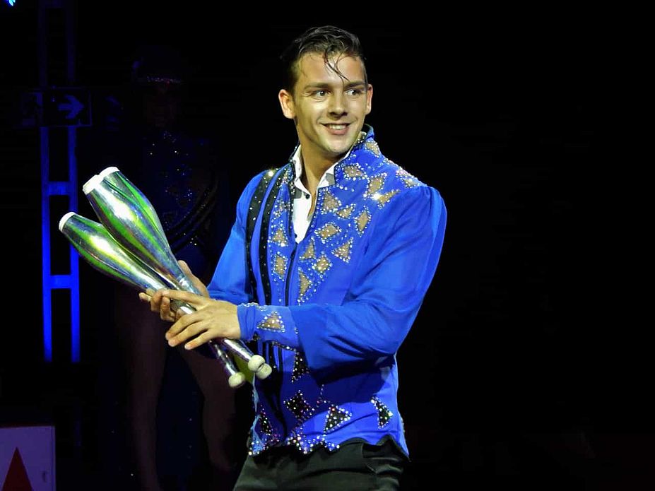 ZIRKUS FRANK MIT ABSTAND DER BESTE ZIRKUS ! 1,5m ABSTAND